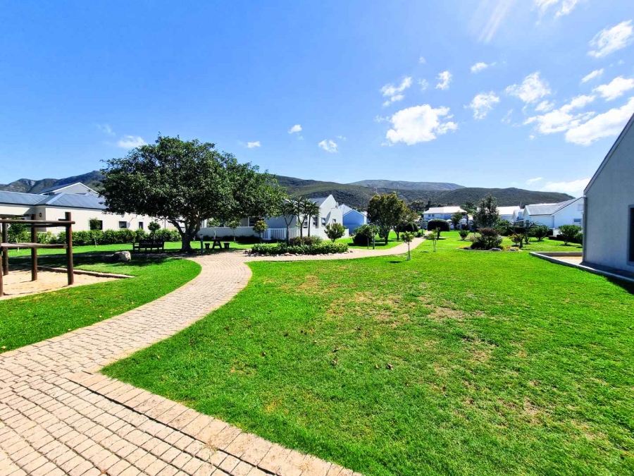 2 Bedroom Property for Sale in Sandbaai Western Cape